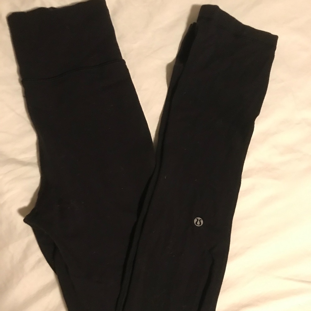 Lululemon black leggings size 4